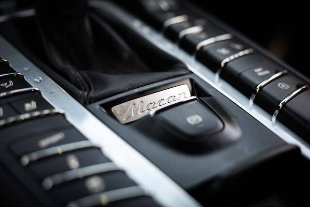 2015 Porsche Macan S