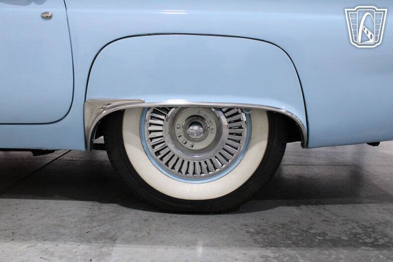 1957 Ford Thunderbird