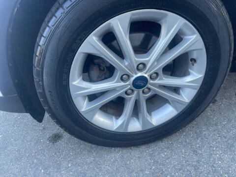 2019 Ford Escape SE