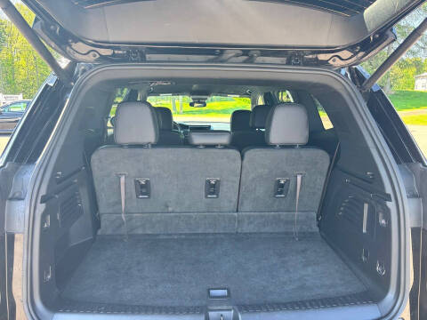 2024 GMC Acadia Elevation