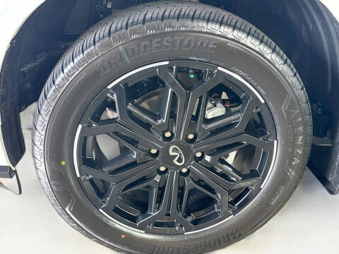 2026 Infiniti QX80 Sport