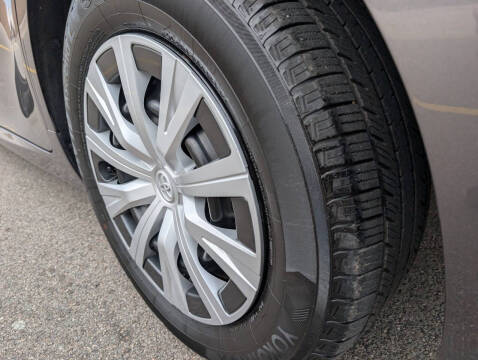 2018 Toyota Camry Hybrid LE