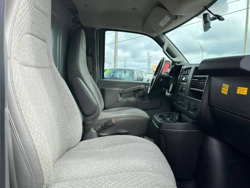 2020 Chevrolet Express 2500