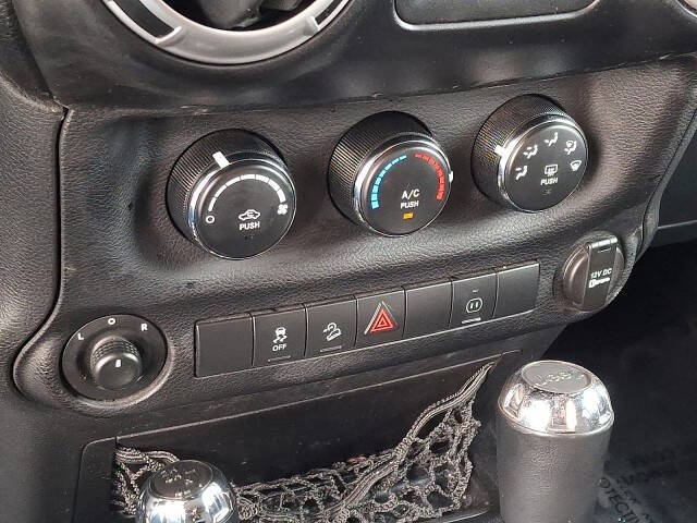 2012 Jeep Wrangler Unlimited Sahara