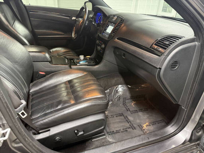 2018 Chrysler 300 S