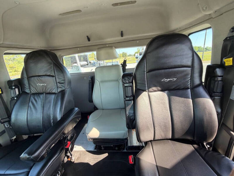 2014 Freightliner 108 SD