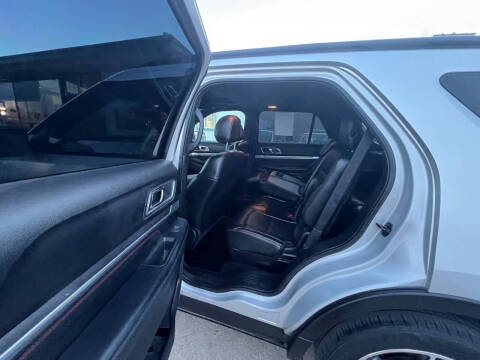 2016 Ford Explorer Sport