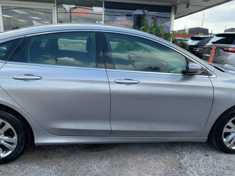 2015 Chrysler 200 Limited