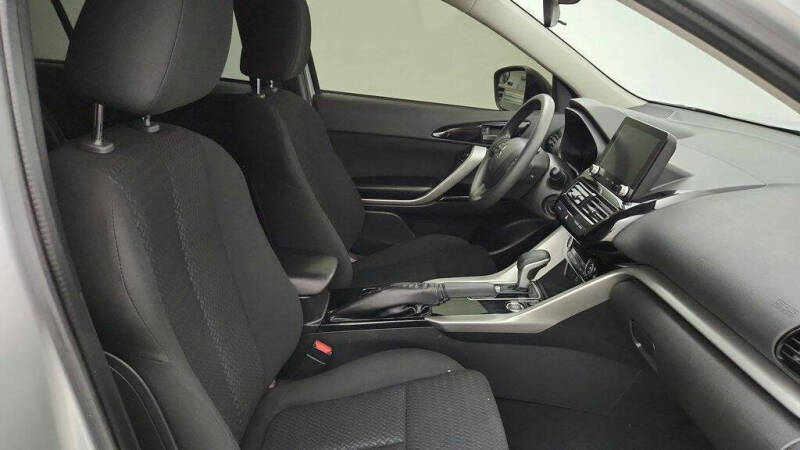 2025 Mitsubishi Eclipse Cross LE