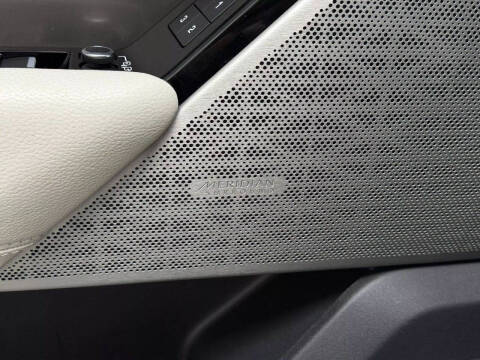 2018 Land Rover Range Rover Velar P380 R-Dynamic SE