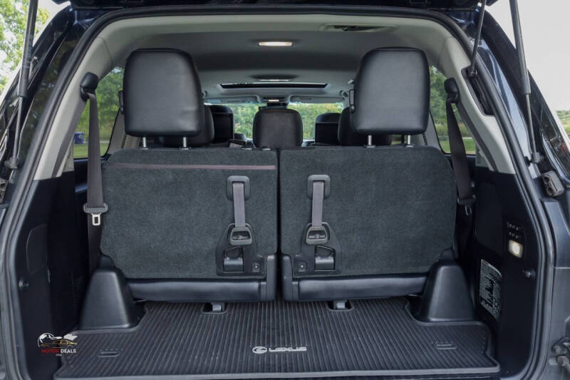 2018 Lexus LX 570 Three-Row