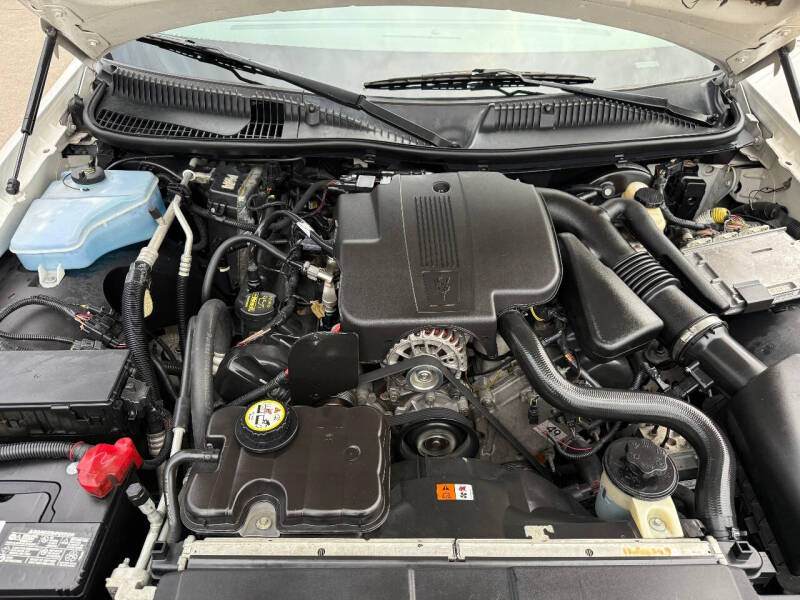 2008 Lincoln Town Car Signature Limited