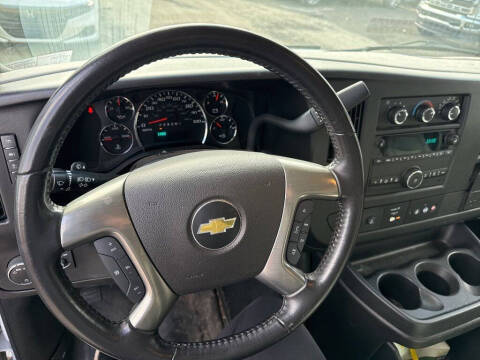 2017 Chevrolet Express 2500