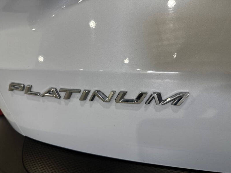 2025 Ford Escape Platinum