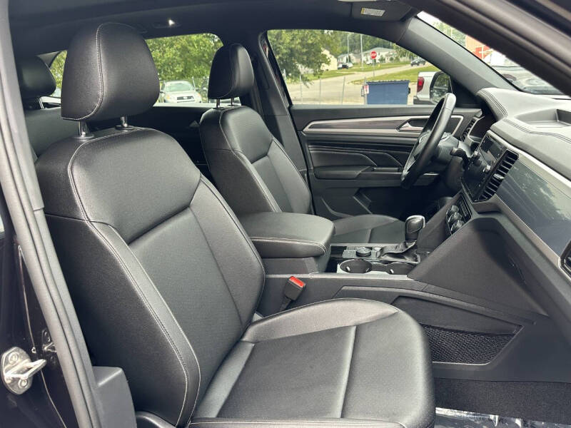 2020 Volkswagen Atlas Cross Sport V6 SEL 4Motion