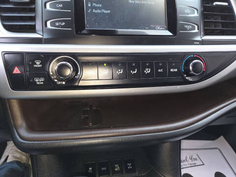 2017 Toyota Highlander LE