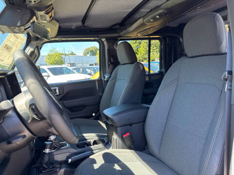 2025 Jeep Gladiator Sport S