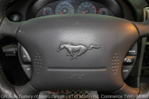 2004 Ford Mustang GT Deluxe