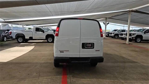 2024 GMC Savana 2500