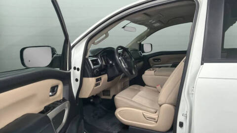 2017 Nissan Titan