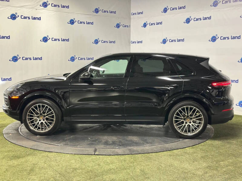 2022 Porsche Cayenne Platinum Edition