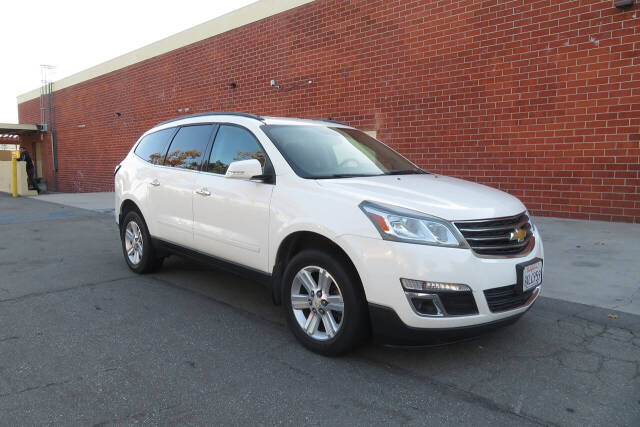 2014 Chevrolet Traverse for sale at The Car Vendor LLC in Bellflower, CA