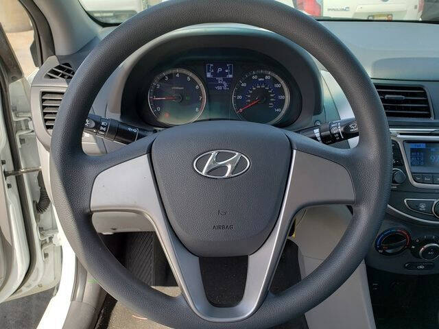 2016 Hyundai Accent SE