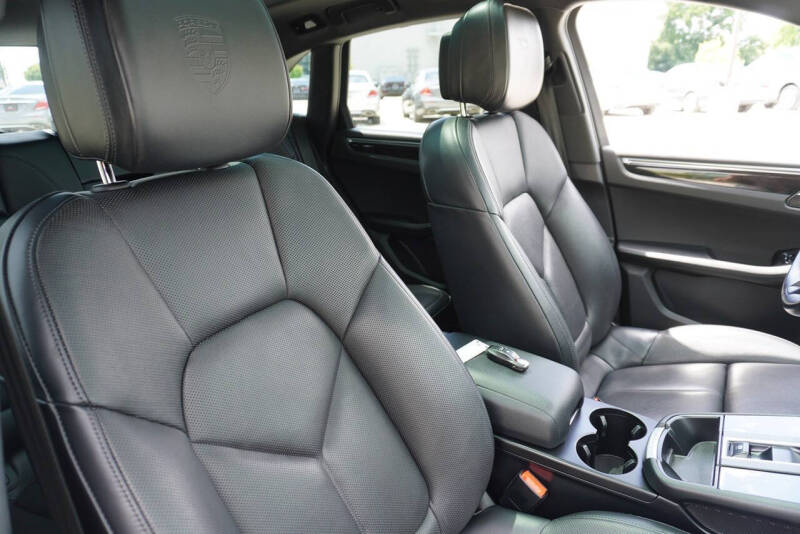 2023 Porsche Macan