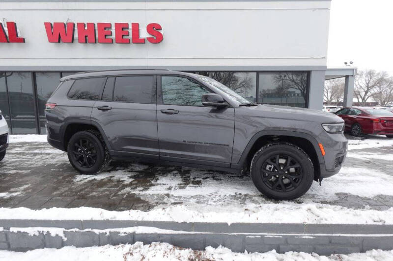 2024 Jeep Grand Cherokee L Altitude's photo