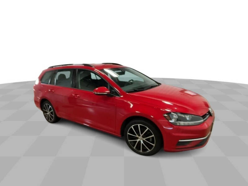 Used 2018 Volkswagen Golf SportWagen S with VIN 3VW117AU9JM758782 for sale in Hazel Green, WI