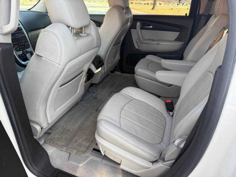 2011 GMC Acadia SLT-2