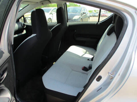 2015 Toyota Prius c Two