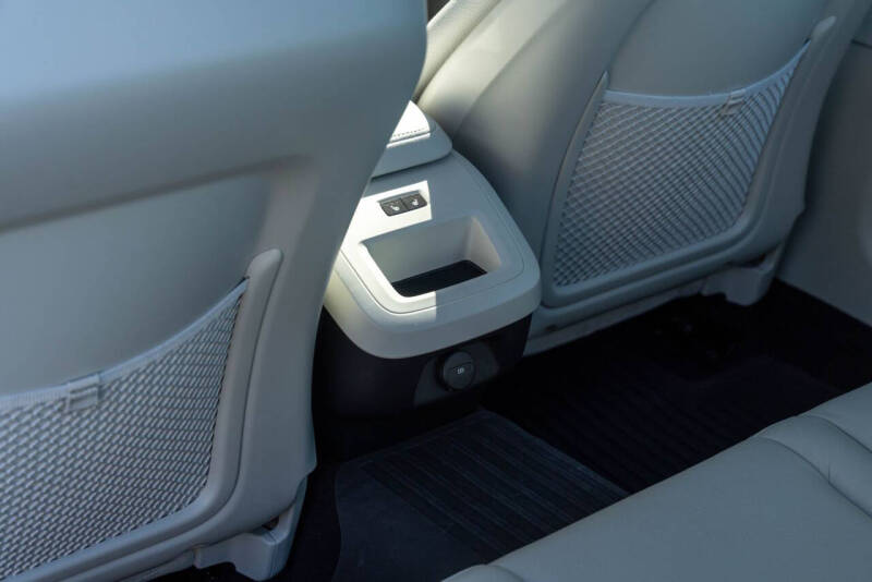 2024 Volvo S60 B5 Core Dark Theme