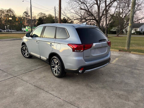 2017 Mitsubishi Outlander SE