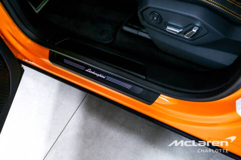 2023 Lamborghini Urus S