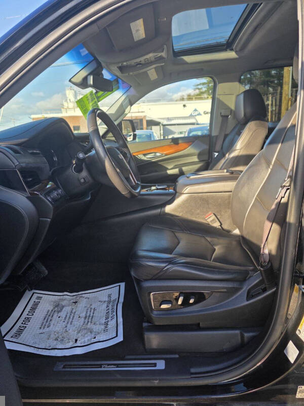 2017 Cadillac Escalade ESV Luxury