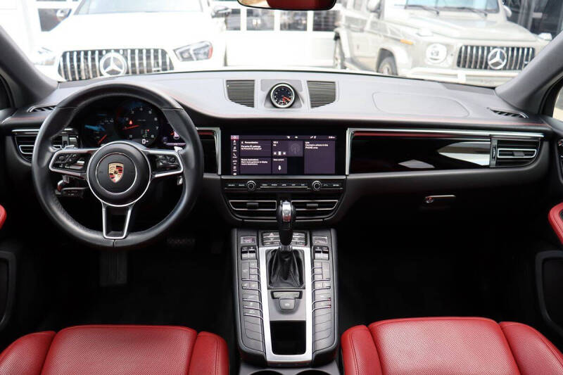 2020 Porsche Macan