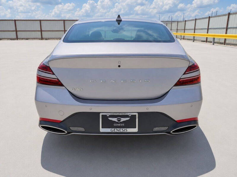 2025 Genesis G70