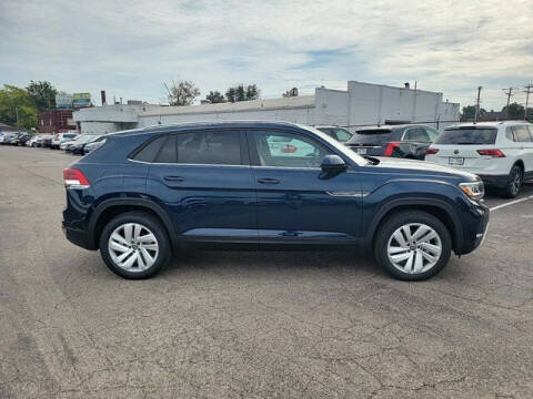 2022 Volkswagen Atlas Cross Sport SE 4Motion