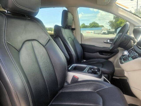 2022 Chrysler Pacifica Touring L