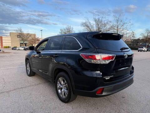 2015 Toyota Highlander LE