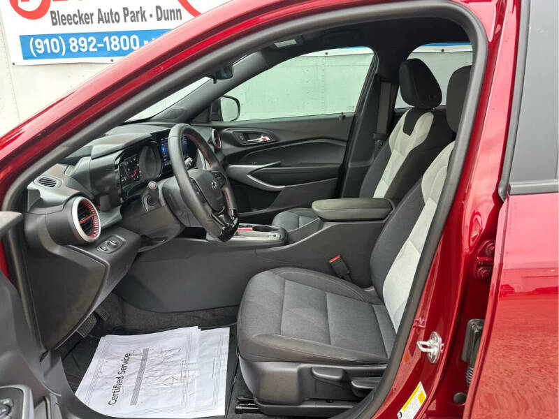 2025 Chevrolet Trax RS