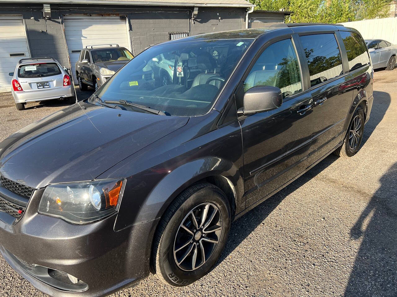 2016 Dodge Grand Caravan for sale at Unlimited Auto Sales Inc. in Detroit, MI