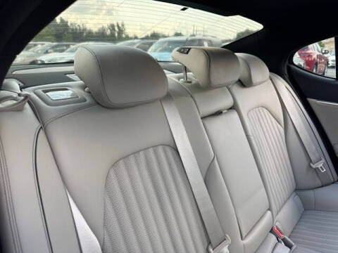2023 Genesis G70