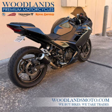 2022 Kawasaki Ninja® 400 ABS KRT Editio