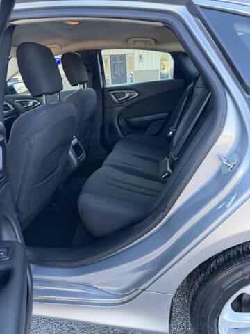 2016 Chrysler 200 Limited