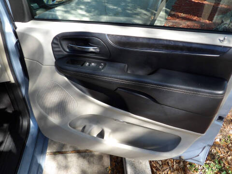 2012 Chrysler Town and Country Limited