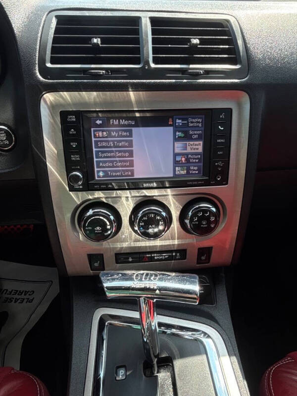 2014 Dodge Challenger SRT8