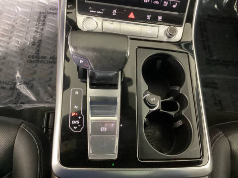 2019 Audi Q8 quattro Prestige 55 TFSI