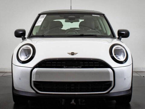 2025 MINI Hardtop 2 Door Cooper Signature Trim